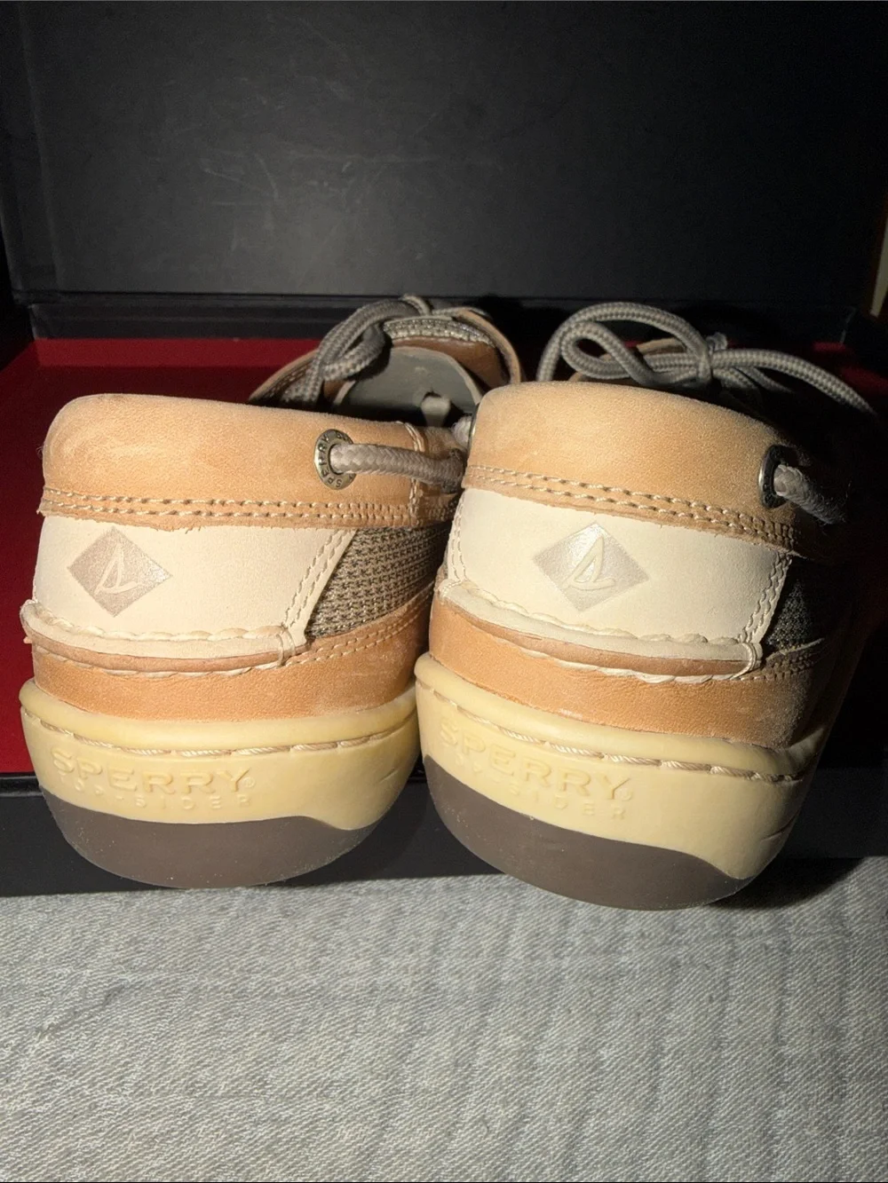 NWOB Sperry Tan Leather 2-Eye Boat Shoes with Navy Insoles